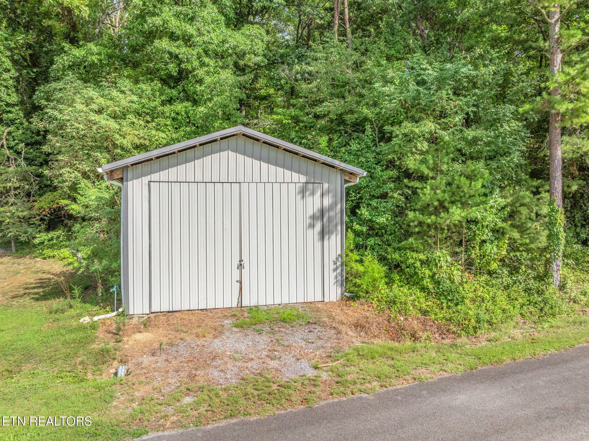 2572 Little Valley Road Loudon, TN 37774 - Photo 55 of 57 a view of backyard of house