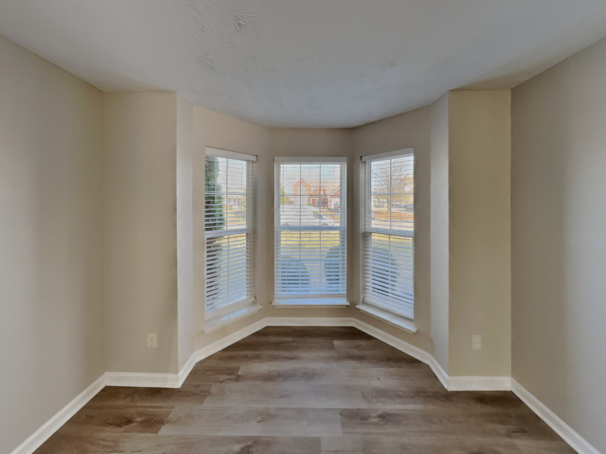 673 Mable Drive La Vergne, TN 37086 - Photo 4 of 19