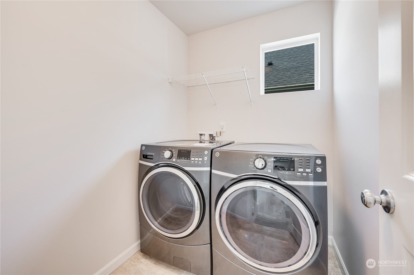 4501 30th Drive Southeast Everett, WA 98203 - Photo 27 of 29 a utility room with dryer and washer