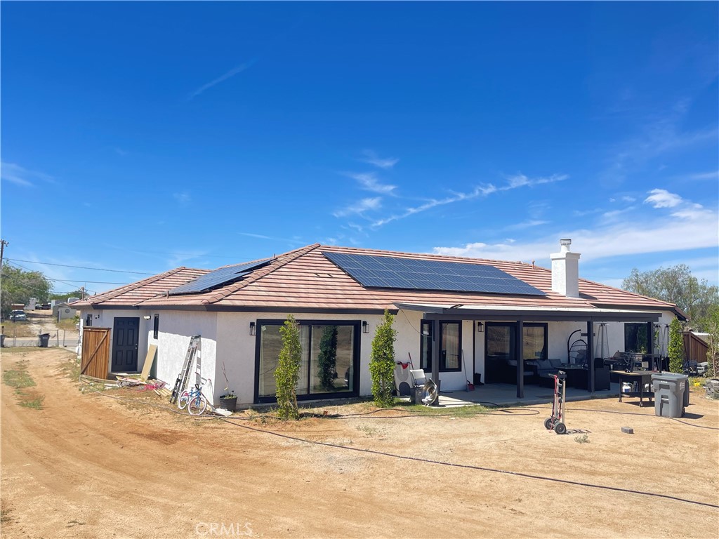 11375 4th Hesperia, CA 92345 - Photo 37 of 37 a front view of a house with sitting area