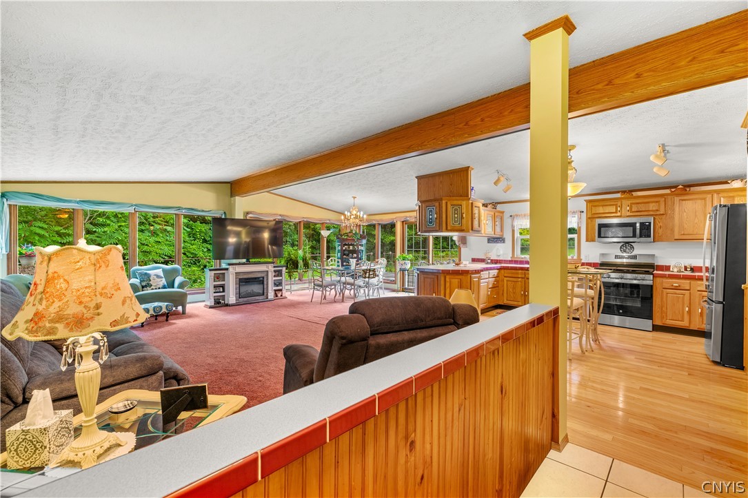 121 Country Road Utica, NY 13502 - Photo 9 of 34 Gallery Image 9