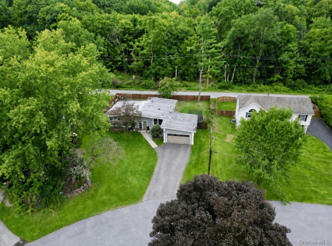 16 Exeter Road Poughkeepsie, NY 12603 - Photo 3 of 23 Gallery Image 3
