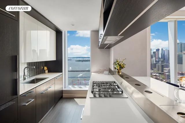 $3,670,000 | 252 South Street, Unit 59A | Two Bridges