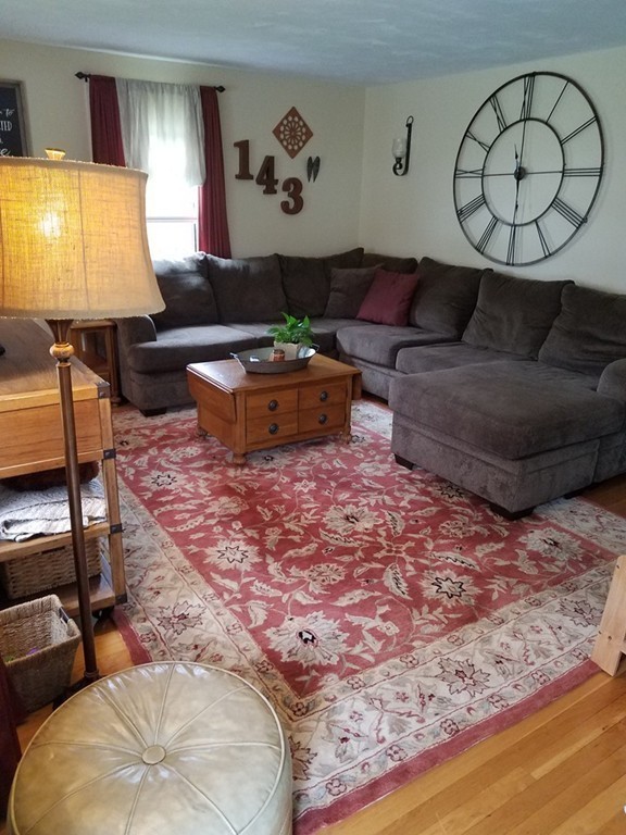 9 Davis Road Auburn, MA 01501 - Photo 7 of 24 Gallery Image 7