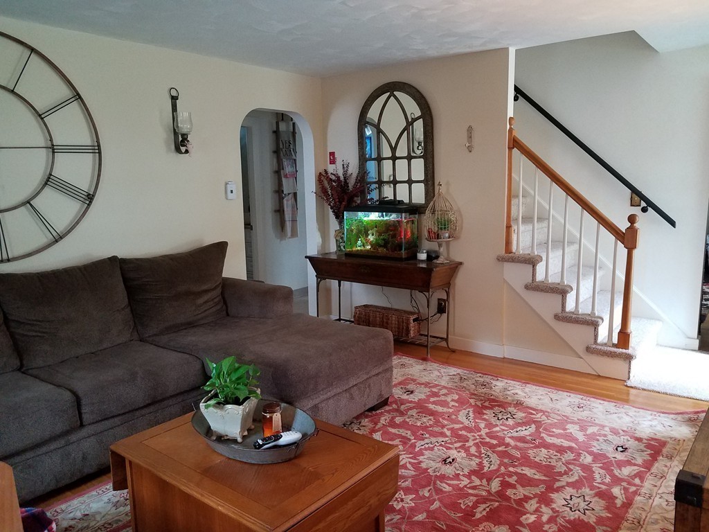 9 Davis Road Auburn, MA 01501 - Photo 8 of 24 Gallery Image 8