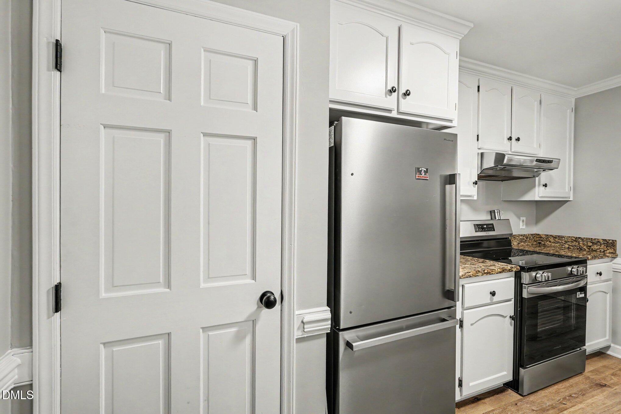 6016 Hampton Ridge Road Raleigh, NC 27603 - Photo 9 of 32 009_file_4894