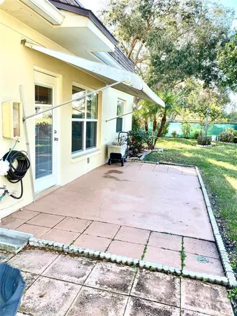 $289,000 | 1616 South Lake Avenue, Unit 4, Clearwater, FL 33756