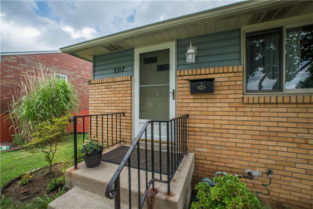 5317 Meadowcrest Road Pittsburgh, PA 15236 - Photo 2 of 25 Gallery Image 2