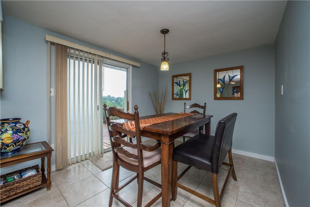5317 Meadowcrest Road Pittsburgh, PA 15236 - Photo 11 of 25 Gallery Image 11