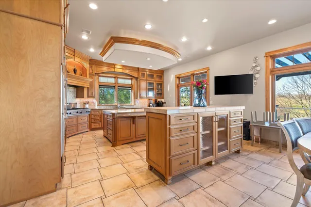 $1,525,000 | 105 Legend Way, Wales, WI 53183