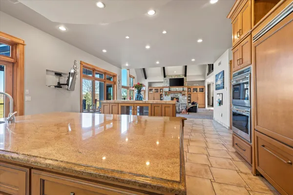 $1,525,000 | 105 Legend Way, Wales, WI 53183