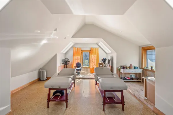 $1,525,000 | 105 Legend Way, Wales, WI 53183