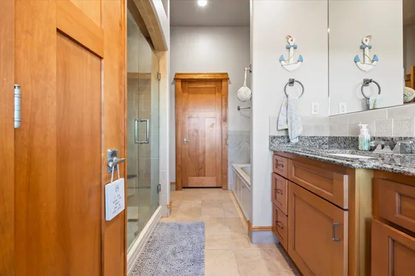 $1,525,000 | 105 Legend Way, Wales, WI 53183