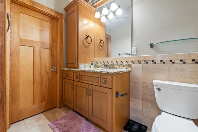 $1,525,000 | 105 Legend Way, Wales, WI 53183