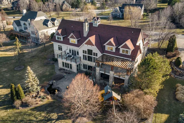 $1,525,000 | 105 Legend Way, Wales, WI 53183