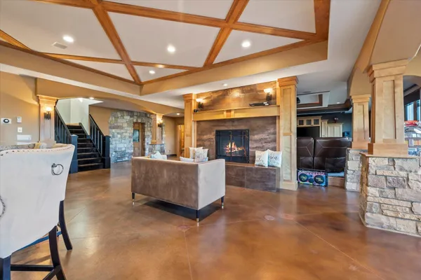 $1,525,000 | 105 Legend Way, Wales, WI 53183