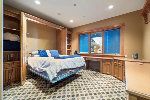 $1,525,000 | 105 Legend Way, Wales, WI 53183