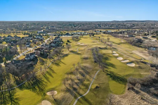 $1,525,000 | 105 Legend Way, Wales, WI 53183