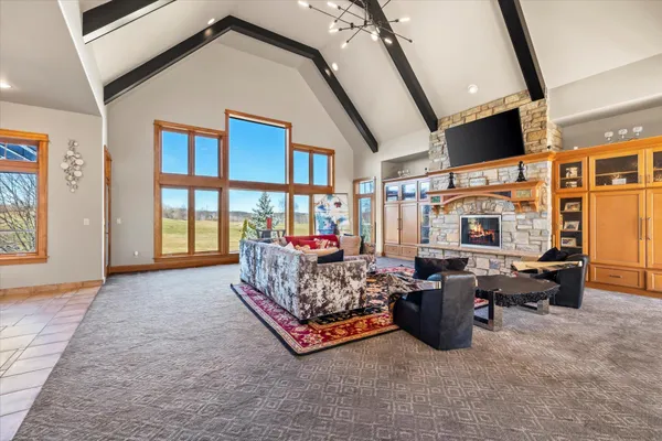 $1,525,000 | 105 Legend Way, Wales, WI 53183