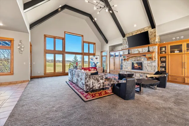 $1,525,000 | 105 Legend Way, Wales, WI 53183