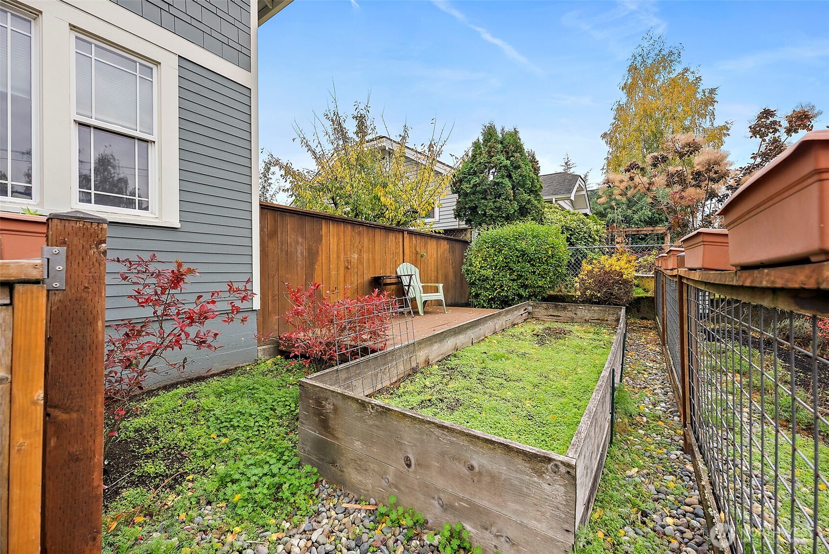 5207 North Pearl Street Ruston, WA 98407 - Photo 30 of 39 front view of a house with a yard