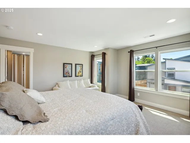 $695,000 | 1250 29th Street, Hood River, OR 97031