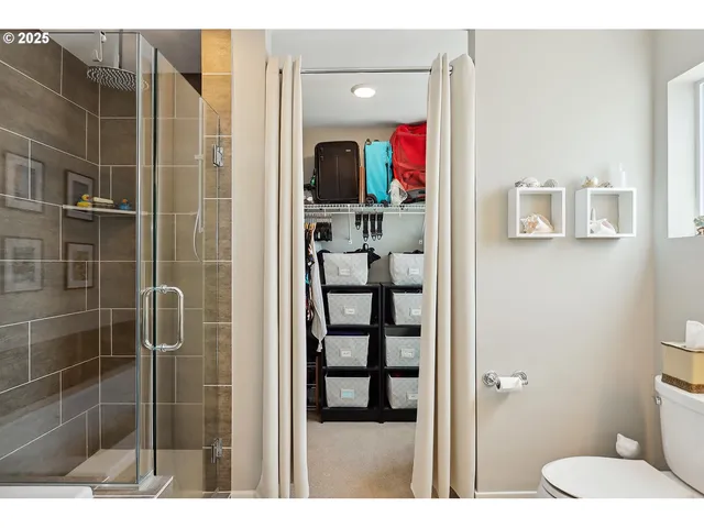 $695,000 | 1250 29th Street, Hood River, OR 97031