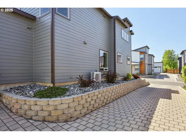 $675,000 | 1250 29th Street, Hood River, OR 97031