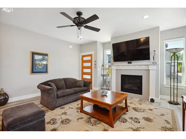 $675,000 | 1250 29th Street, Hood River, OR 97031