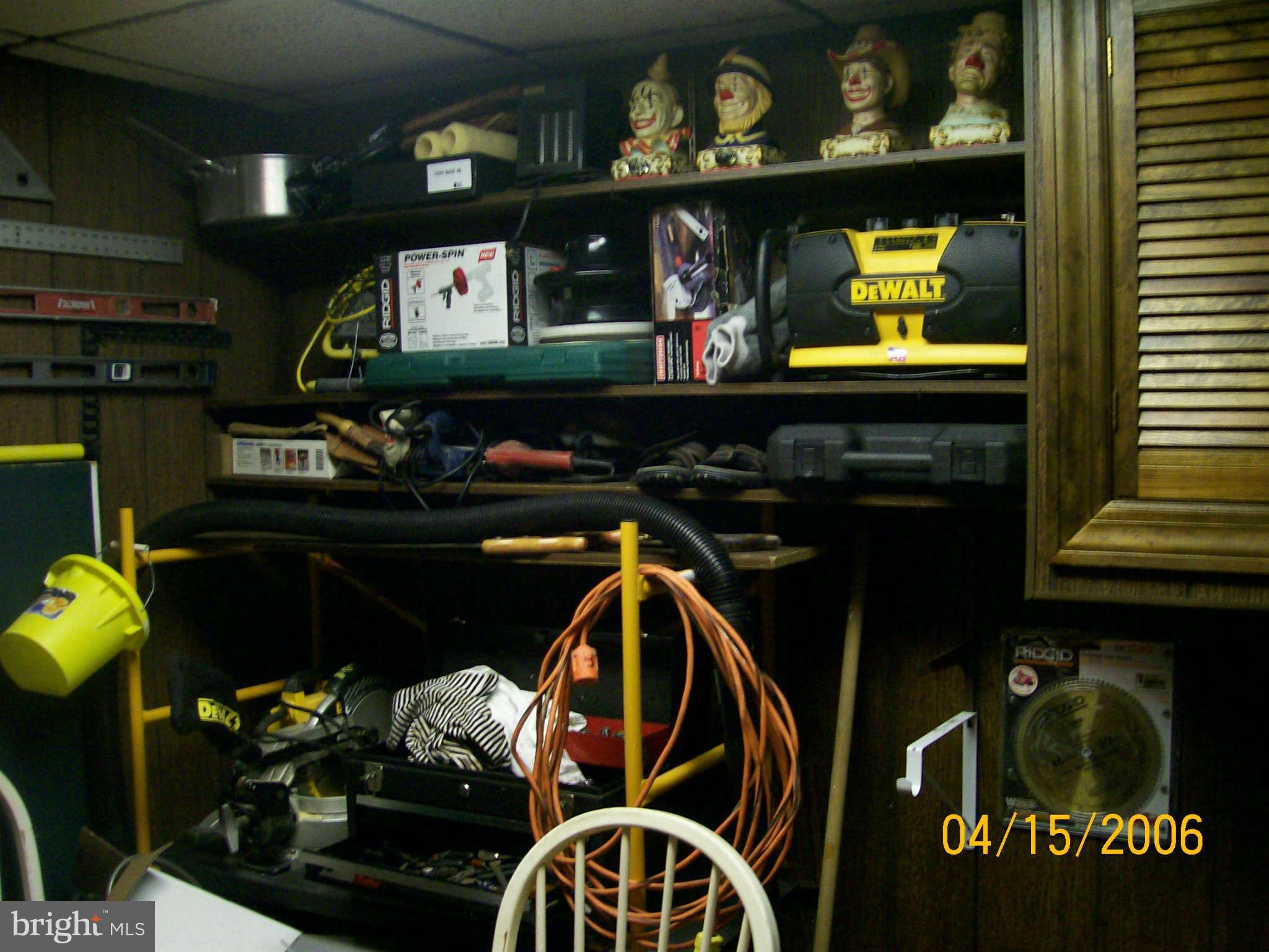 17 Stemmers Run Road Baltimore, MD 21221 - Photo 13 of 16 Family Room