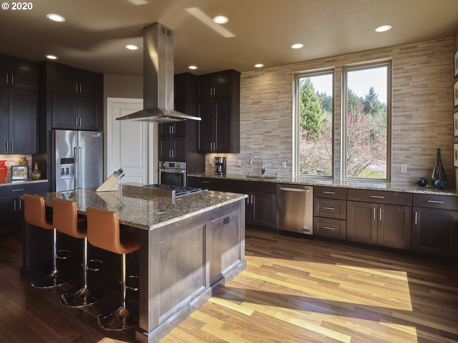 705 Northwest Grand Ridge Drive Camas, WA 98607 - Photo 4 of 32