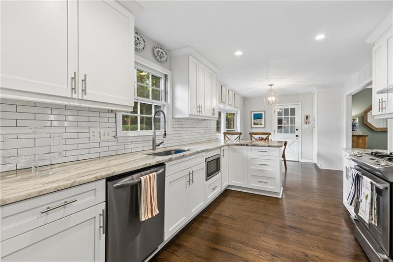 2544 Circlewood Road Northeast Atlanta, GA 30345 - Photo 11 of 60 Gallery Image 11