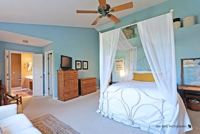 $419,900 | 2726 Providence Lane, Lindenhurst, IL 60046