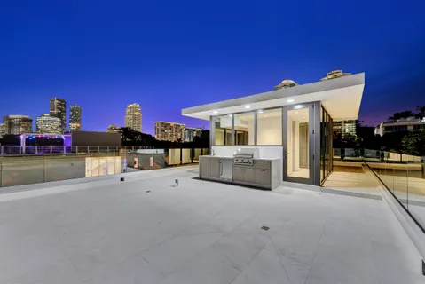 $8,274,950 | 2130 South Miami Avenue, Miami, FL 33129