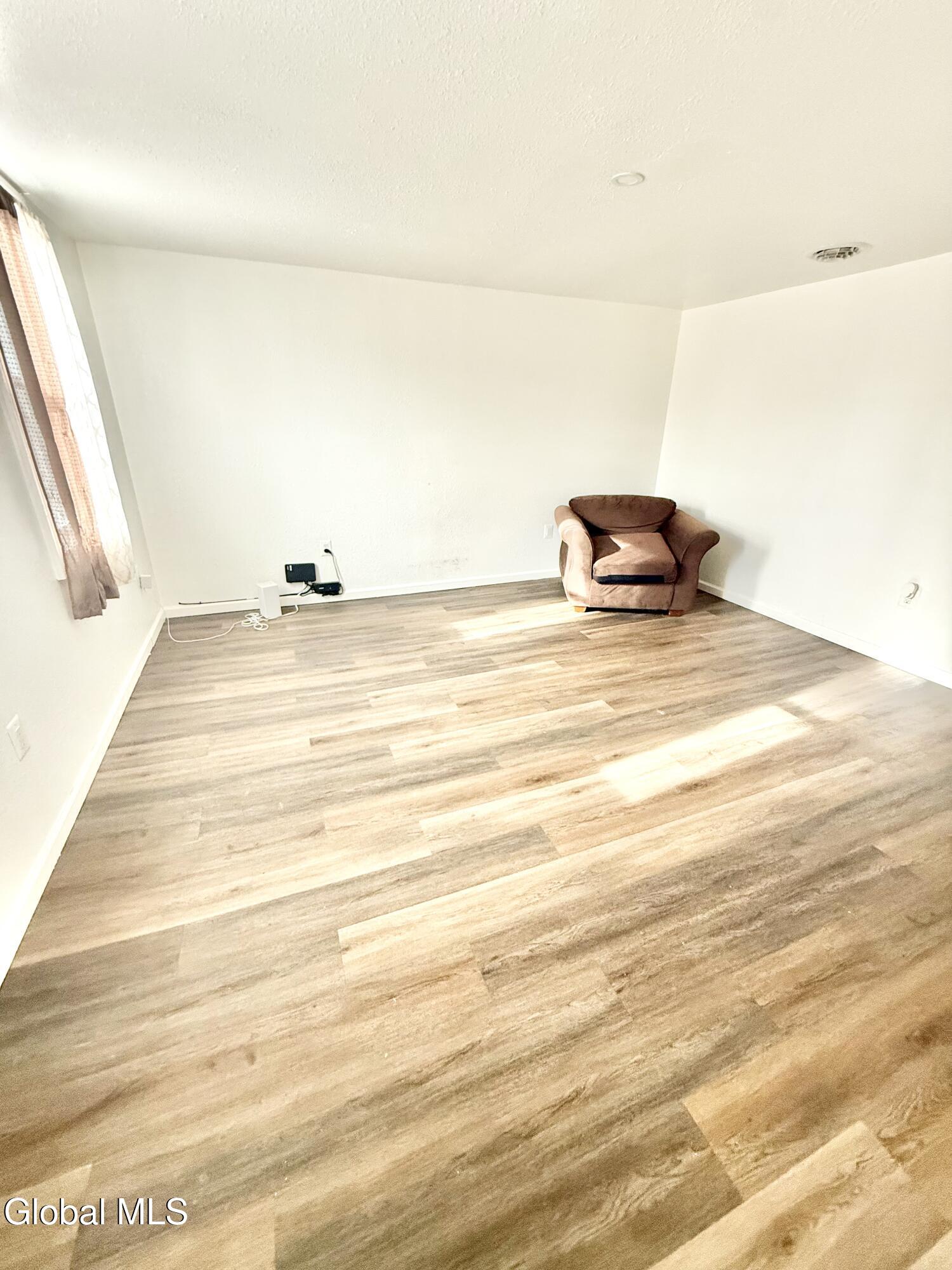 821 Strong Street Schenectady, NY 12307 - Photo 12 of 20 IMG_5150