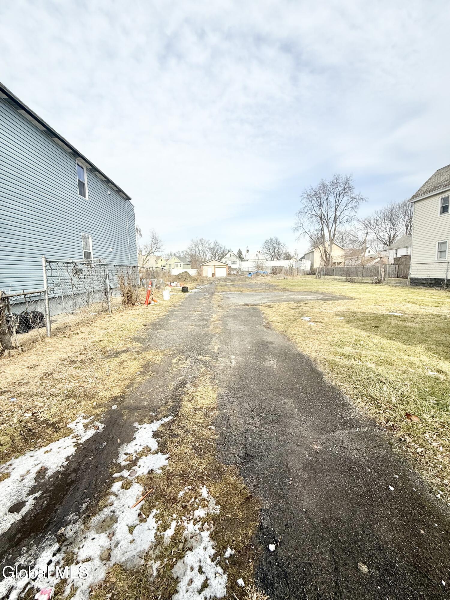 821 Strong Street Schenectady, NY 12307 - Photo 14 of 20 IMG_5131