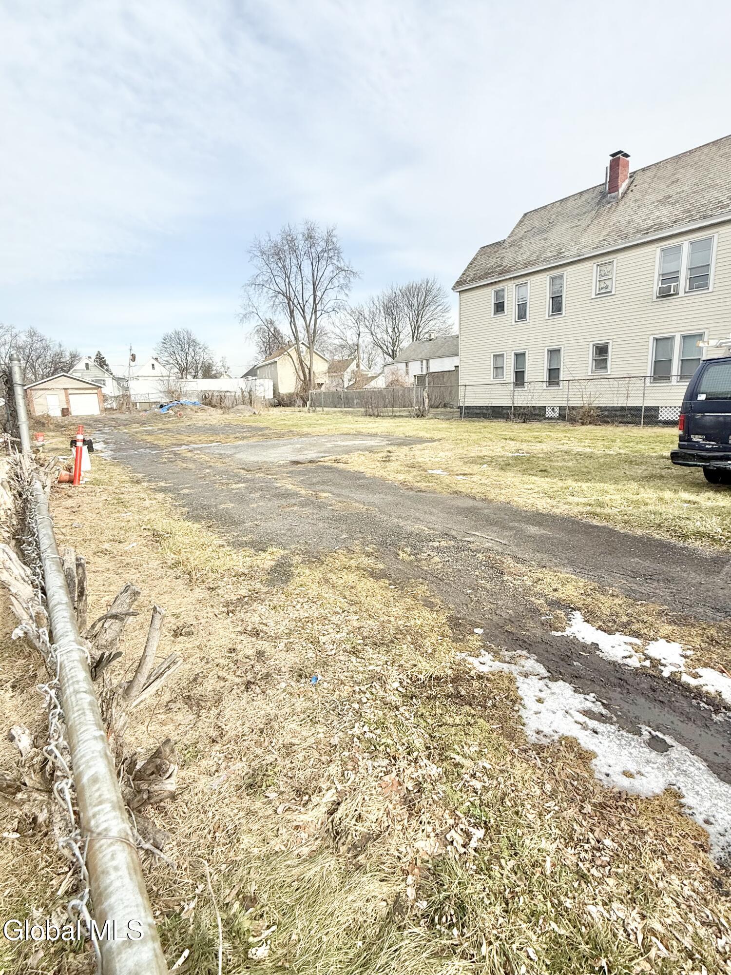 821 Strong Street Schenectady, NY 12307 - Photo 15 of 20 IMG_5134