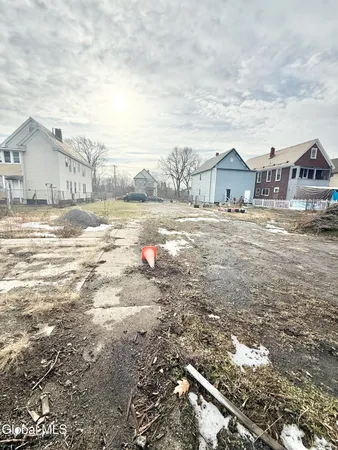 $313,000 | 821 Strong Street, Schenectady, NY 12307