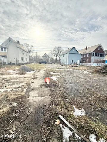 $324,000 | 821 Strong Street, Schenectady, NY 12307