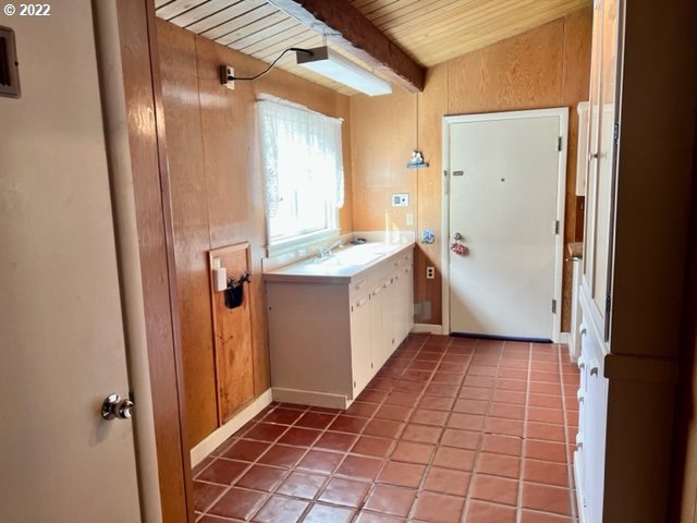 1012 Curry Road Roseburg, OR 97471 - Photo 14 of 36 Gallery Image 14