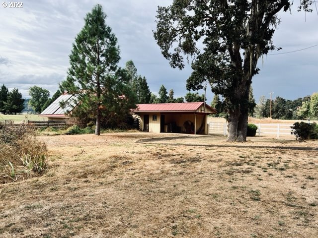 1012 Curry Road Roseburg, OR 97471 - Photo 22 of 36 Gallery Image 22