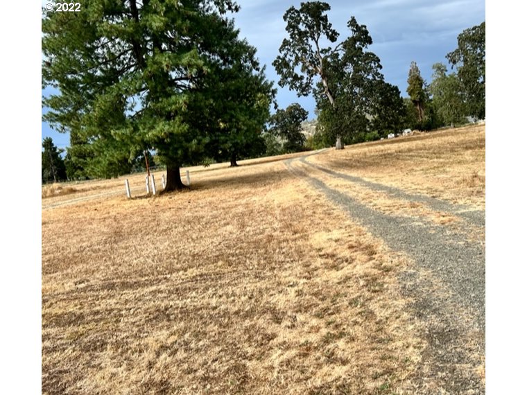 1012 Curry Road Roseburg, OR 97471 - Photo 25 of 36 Gallery Image 25