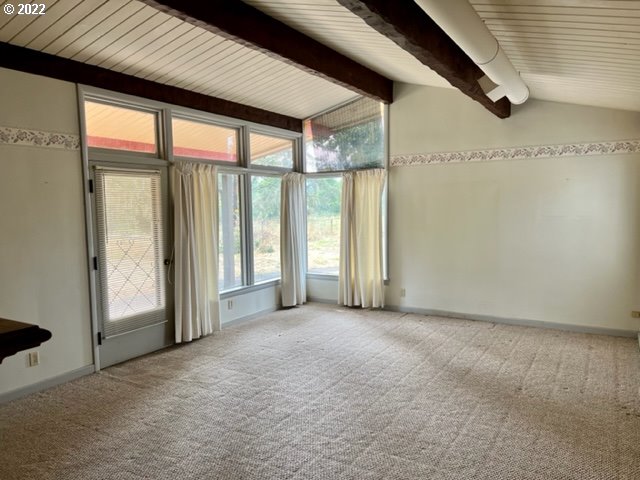 1012 Curry Road Roseburg, OR 97471 - Photo 5 of 36 Gallery Image 5