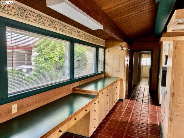 1012 Curry Road Roseburg, OR 97471 - Photo 7 of 36 Gallery Image 7
