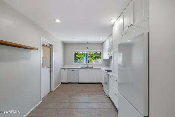 $2,350 | 3640 East Montecito Avenue, Unit 2, Phoenix, AZ 85018