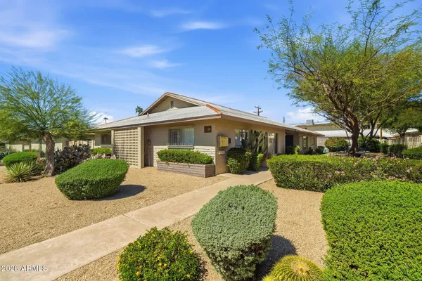 $2,350 | 3640 East Montecito Avenue, Unit 2, Phoenix, AZ 85018