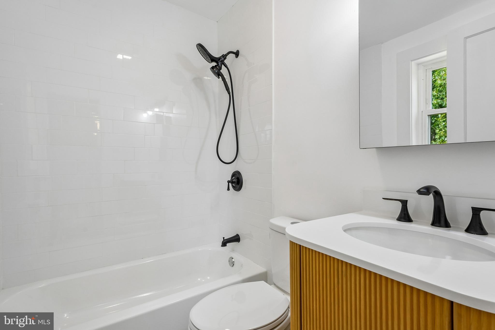 1106 Meurilee Lane Silver Spring, MD 20901 - Photo 15 of 28 Full Bath top level