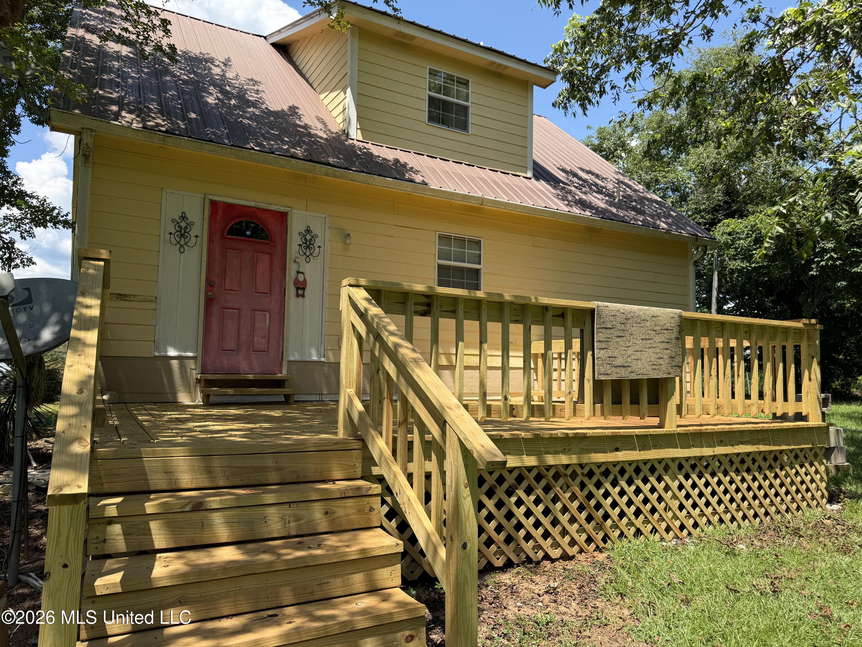 1297 Mudline Road Lake, MS 39092 - Photo 13 of 15 rear deck 2