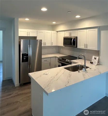 $597,500 | 13243 Ambaum Boulevard Southwest, Unit C, Burien, WA 98146