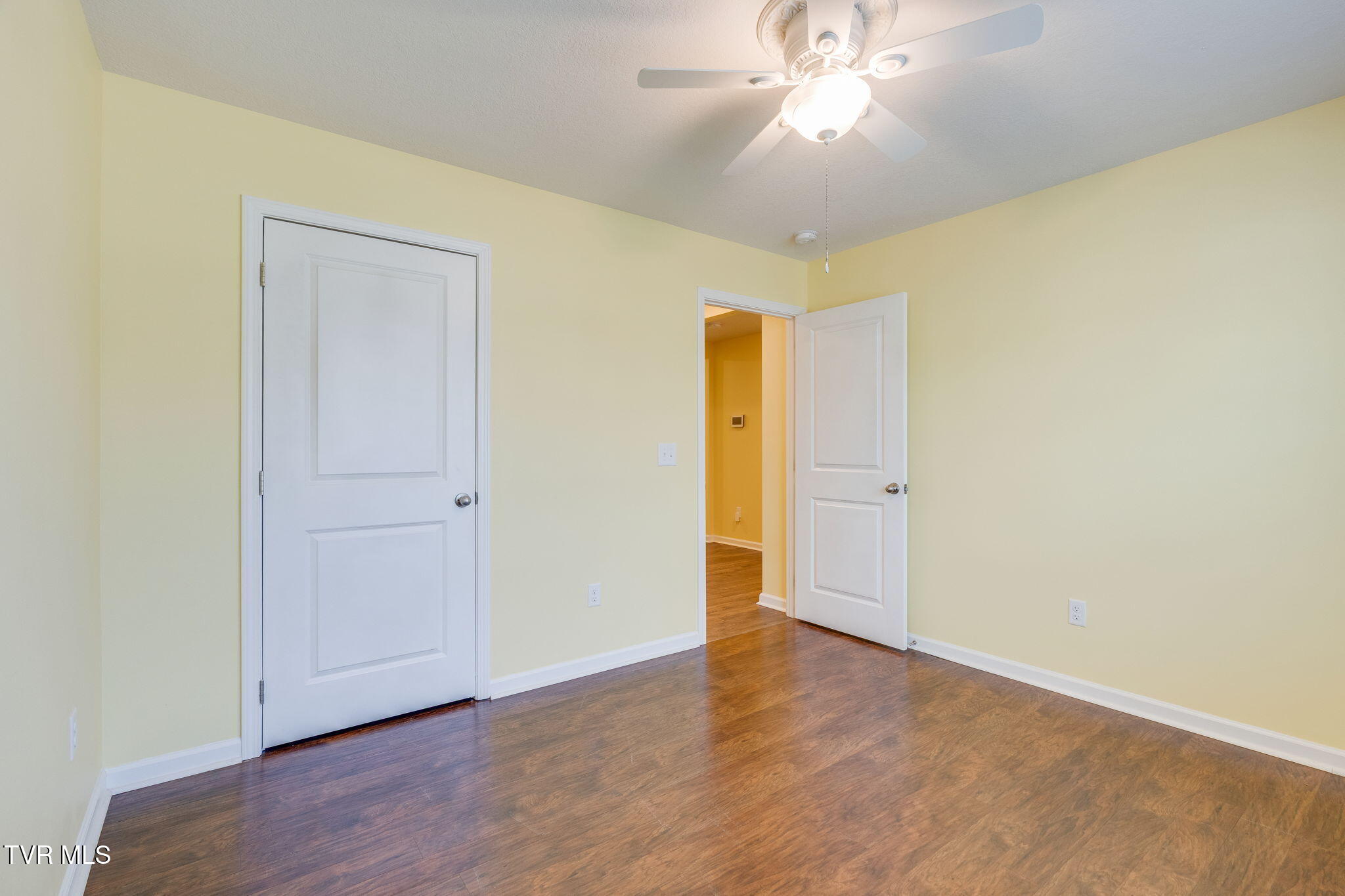 1245 Stamp Lodge Road Kingsport, TN 37660 - Photo 28 of 40 024-Guest Room 1